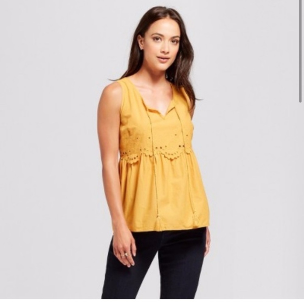 Knox Rose mustard eyelet tank